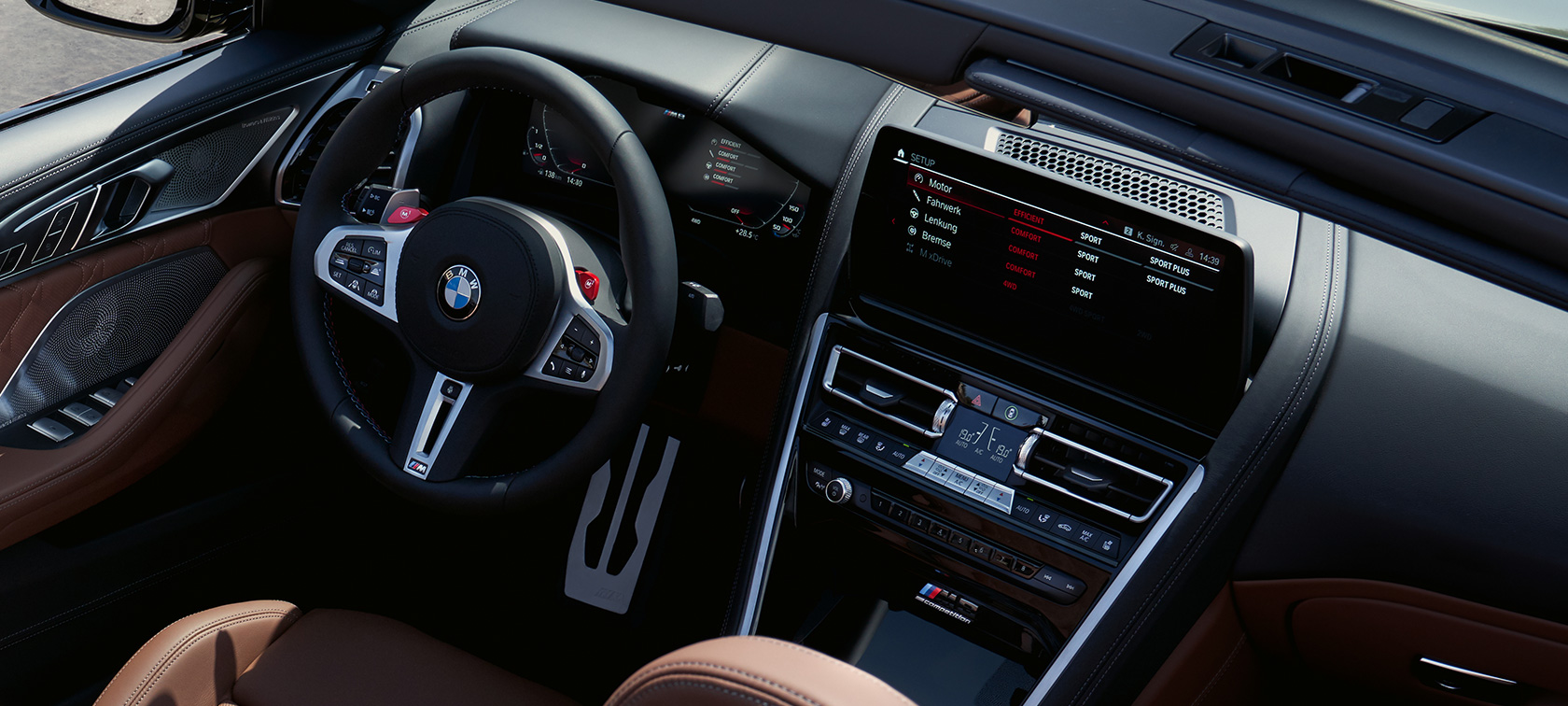 La nouvelle BMW M8 Competition Cabrio F91 LCI restylage 2022 Poste de conduite Control Display